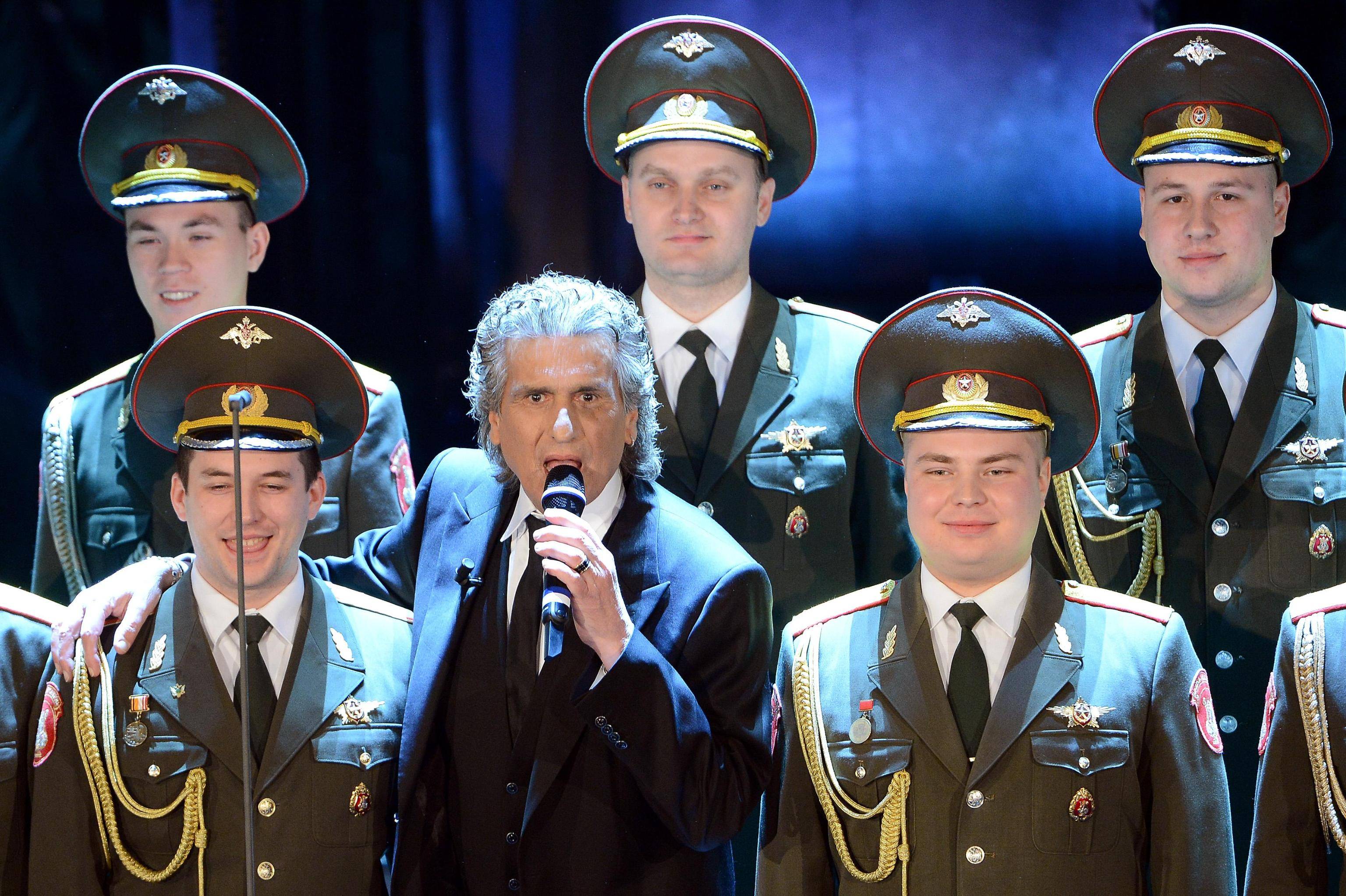 Toto Cutugno cu Corul Armatei Rosii - Sanremo 2013